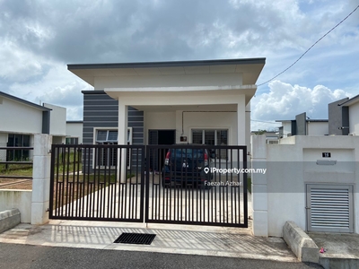 Bungalow Single Storey for Non Bumi at Kluang For Sale
