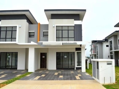 Puchong New Landed !! Double Storey Freehold 22x70