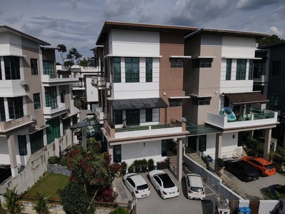 2.5 STOREY SEMI D WITH LIFT & FURNISHED Jelutong Heights, Bukit Jelutong