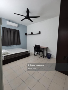 Casa Subang Room For rent, ,Clean and fully furnish unit