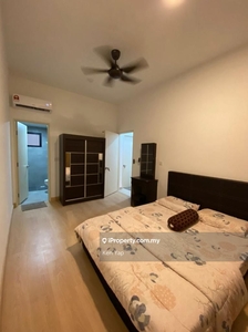 High Floor and Nice View, Easy to access and Near KLIA