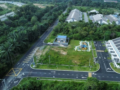 [ INFRA TERSEDIA ] Tanah Banglo Lot bersebelah taman perumahan di Dengkil