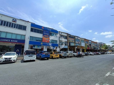 Parkcity Shoplot Facing Main Road For Sale