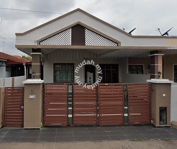 WELL MAINTAINED Cluster House 1Sty TAMAN KIARAMAS Kluang for SALE