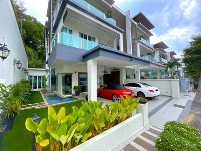End Lot 3 Storey Semi-D at Beverly Height, Ampang