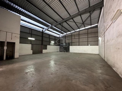 1.5 Storey Semi D Warehouse For Rent In Bakar Arang Area