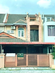 2.5 Storey House (FOR SALE) @ Gunung Rapat @ 4R3B @1400 sf @Negotiable