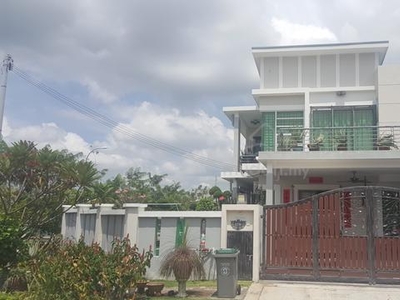 Bandar Sri Sendayan Nusari Aman Double Storey Corner Terrace House