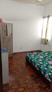 Beautiful Medium Room,Female ,Cemara apartment,3Min LRT Salak Selatan