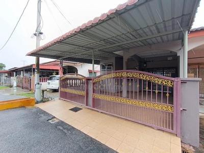 End Lot + Renovated, Single Storey Terrace, Taman Debunga, Merlimau