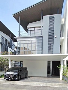 EXCLUSIVE 2 1/2 - STOREY SEMI-D HOUSE AUGUSTA PRESINT 12, Putrajaya