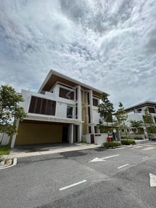 Exclusive Semi Detached House, Astana Residence Precint 8 Putrajaya