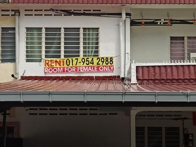 Female Room for rent ( Dekat Htaa)
