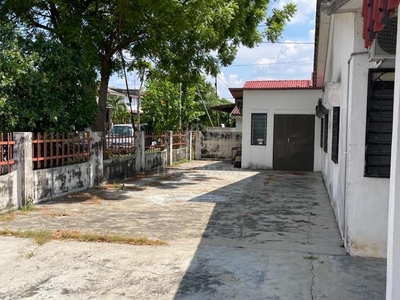 Ipoh Ampang Pekan Razaki, Single Storey Corner House