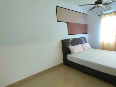 Master Room attached with Bathroom!! @ Sentrovue, Puncak Alam