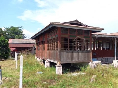 Rumah Kayu Tanah Kuala Sg Baru (DEKAT PANTAI+INVEST+INFRA READY)