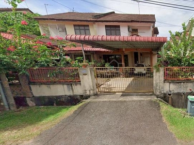 Rumah Semi D 2 Tingkat Cantik Untuk Dijual, di Taman Ria Jaya