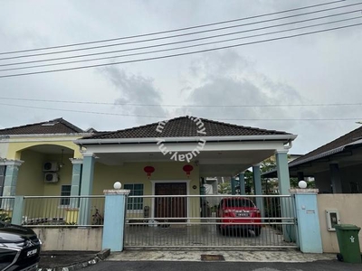 Single Storey Semi D For Sale at Stapok, Big Land Size, Good Condition