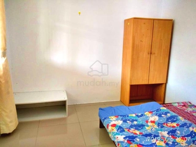 Taman Tunku, Miri Private Room for Rent (Female only)