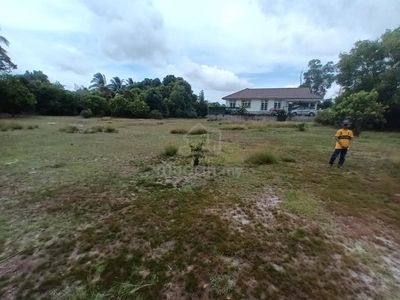 Tanah Lot Banglo Luas di Nyior Manis, Kuala Pahang [684m2]