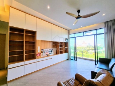 WELL RENOVATED 3 Rooms Conezion Residence IOI Resort City Putrajaya