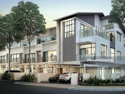 3 Storey Gated & Guarded New Terrace house Taman Melawati
