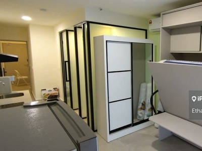 Brand New Studio, Bus Service provided to MRT, Complete Amenities