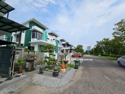 Garden Villa Bukit Indah Cluster House
