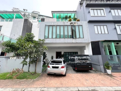 Good price. City centre landed house, view to appeeciate. TQ