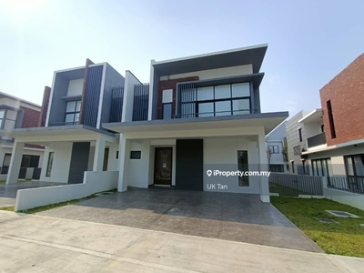 Lucent Premio 3 storey for sell