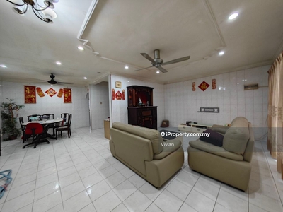 Pasir Puteh Double Storey House, Facing South, Partially Furnished.