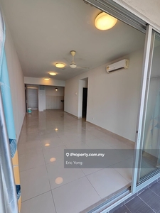 Walking Distance to MRT, 3 Rooms, Balcony, 2 Parking, With Aircond