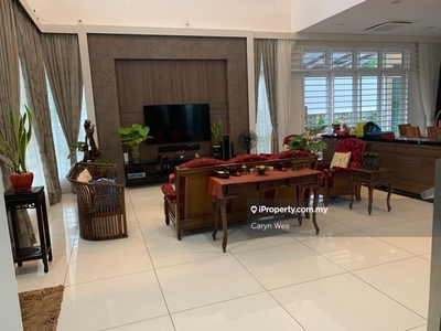 3-sty bungalow with lift for sale at Ambrosia Kinrara Residence