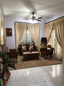 Bandar Tun Hussein onn, super great A house.super cheap, well maintain