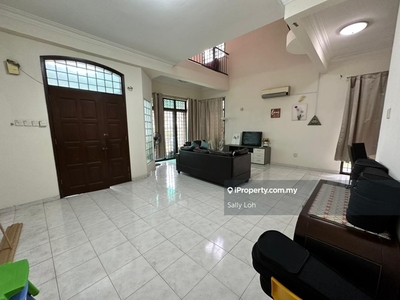 Corner terrace house with 24 hours security