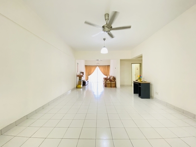 Discover your perfect home at our serene condominium @ La Vista Condominium Puchong