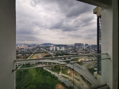 High Floor Unit for SALE with Nice View @ Desa Green