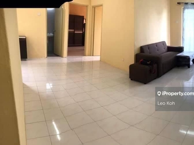 Renovated with Fully Tiles , Corner Lot 850 Sq Ft, Near to Mrt Station