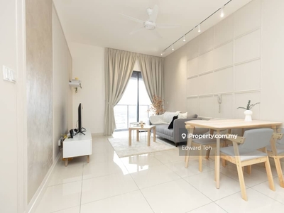 Well maintain and Fully furnished unit! Strategic location