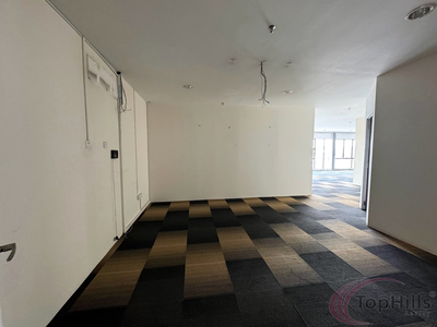 Partially renovated Indah Walk office lot for rent