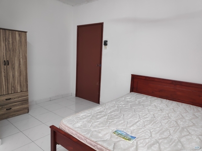Room ( Attached Bathroom / BRT Station) PJS 9, Bandar Sunway