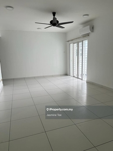 Dpines condominium partly furnished unit for Sale
