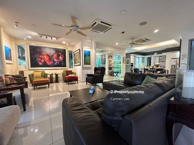 Escape to Paradise: Landscaped Corner Lot with Personal Gym & Cinema