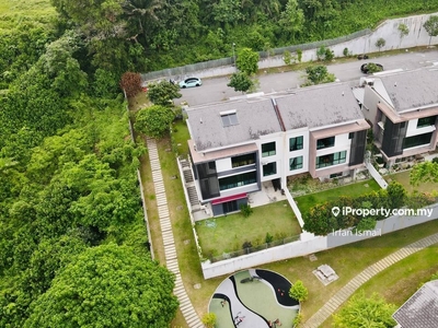 Semi D at Aleya Twin Villas, Bukit Jelutong Shah Alam Low Density Area
