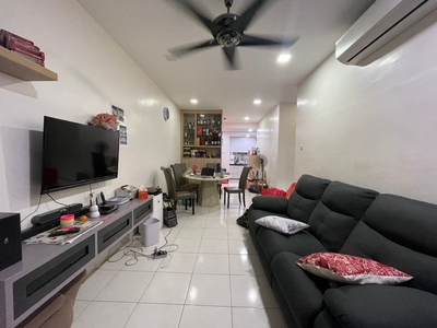 Trifolis Apartment @ Bandar Bukit Tinggi , Partially furnish