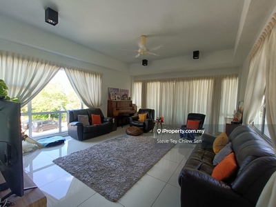 2.5 storey Bungalow Corner Lot with swimming pool for sale