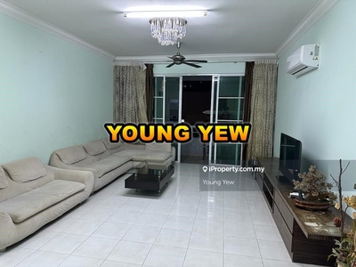 Bayswater resort condominium fully furnished large unit for rent