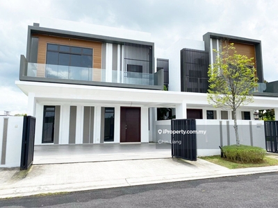 Cashback Rm50k Freehold Hilltop Semi D With Clubhouse