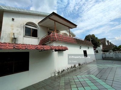 Corner renovated terrace house near highway exit & commercial shop