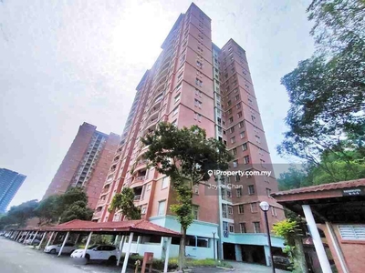 Freehold Greenview Residence Condominium - 10 min to Bmc Mall